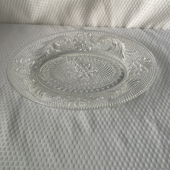 COPY - Set of 4 Luncheon Plates from Indiana Glass Company. - Picture 2 of 8